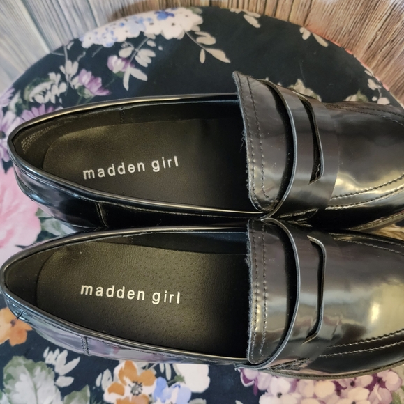Steve Madden Loafers size 8 - Picture 4 of 9